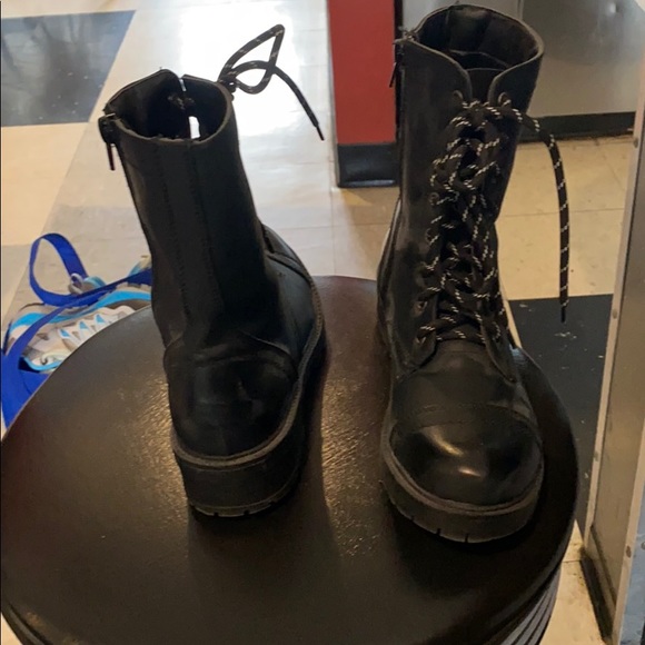 Combat boots - Picture 2 of 2